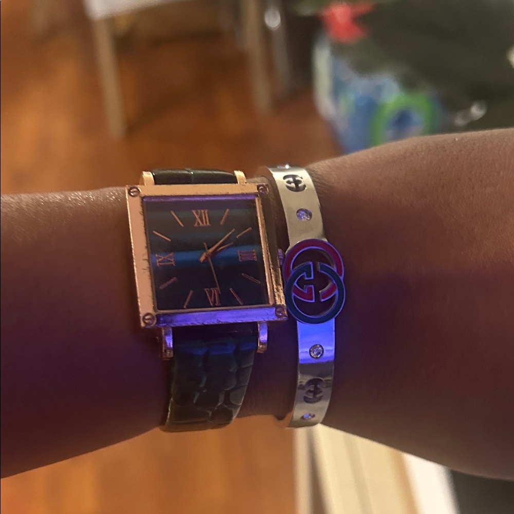 Elegant Emerald green & Rose Gold Women's Watch - Picture 5 of 5